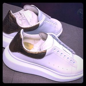 Worn Twice. Alexander McQueen Sneaker